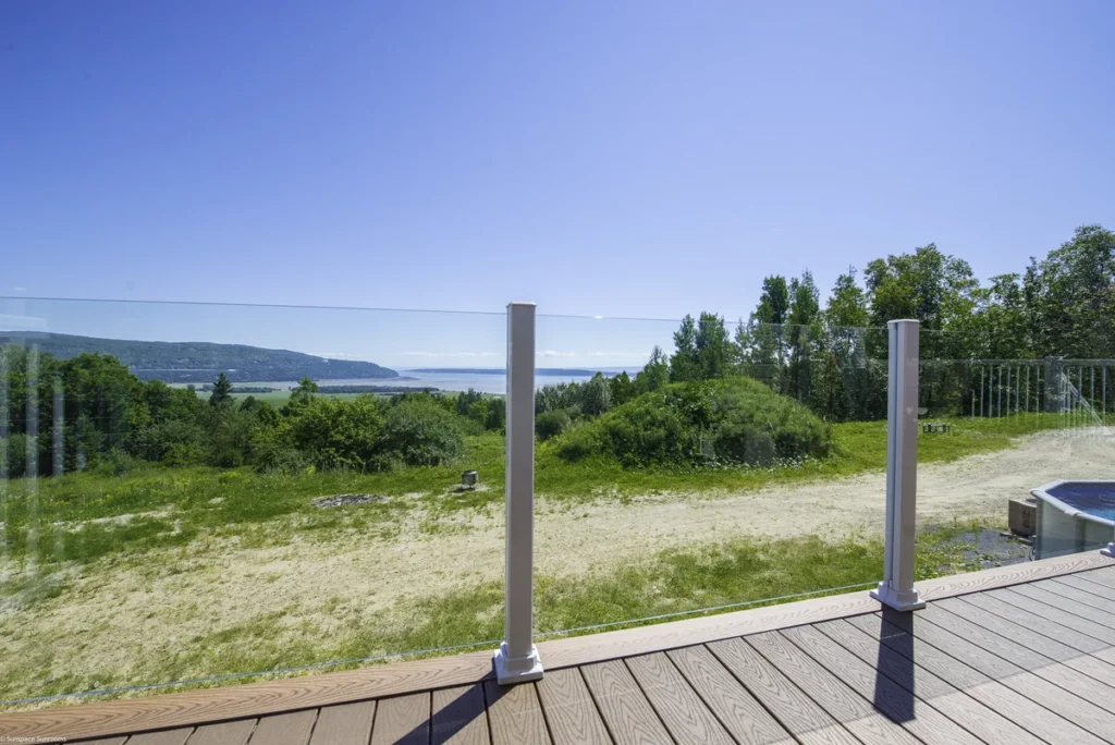 Sleek & Clear Views with Topless Glass Railing