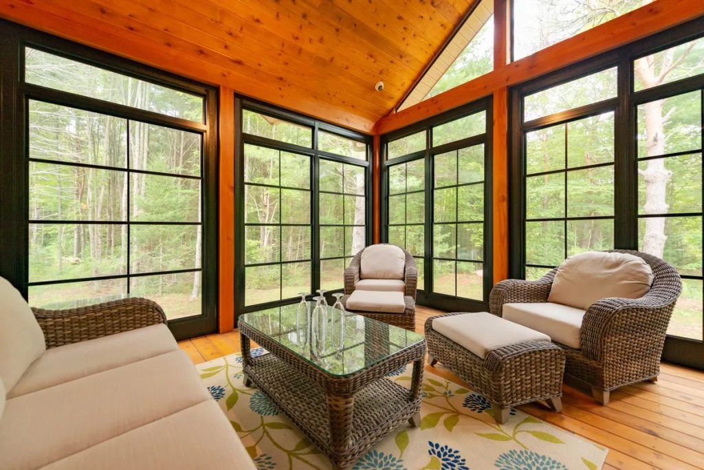 Three-Season vs Four-Season Sunrooms