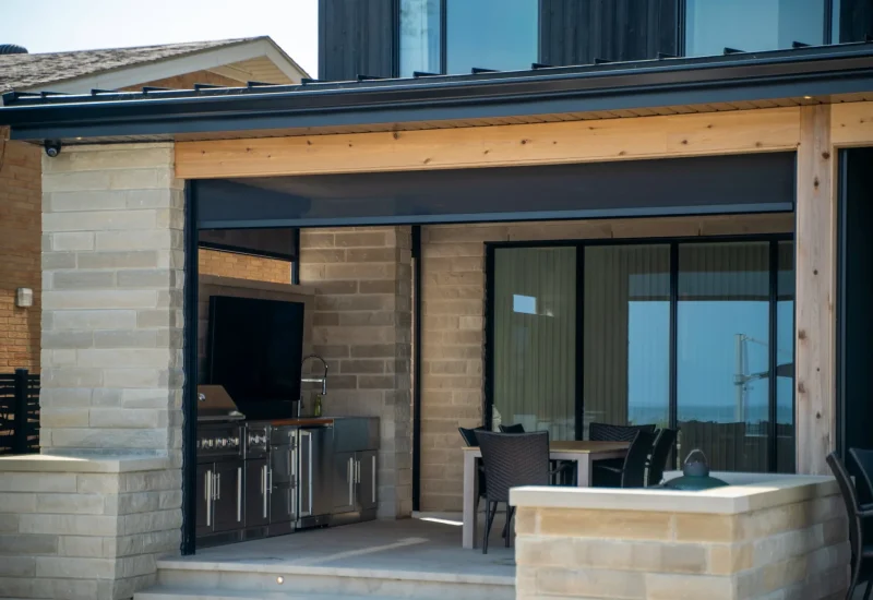 Patio with Grill & Table | Retractable Screen System for Comfort